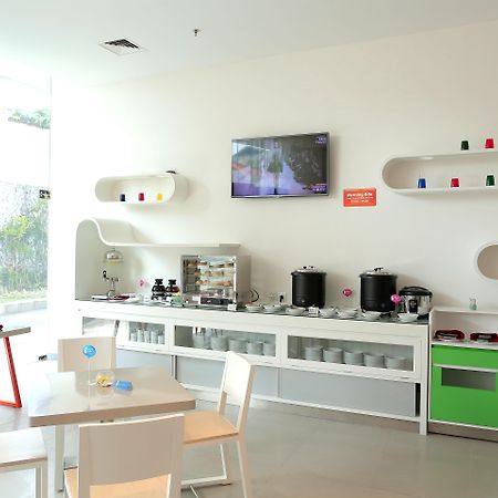 Pop! Hotel Gubeng Surabaya Luaran gambar