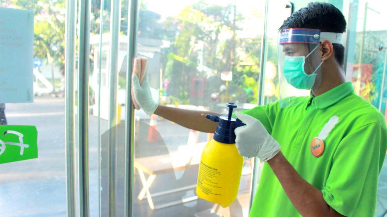 Pop! Hotel Gubeng Surabaya Luaran gambar