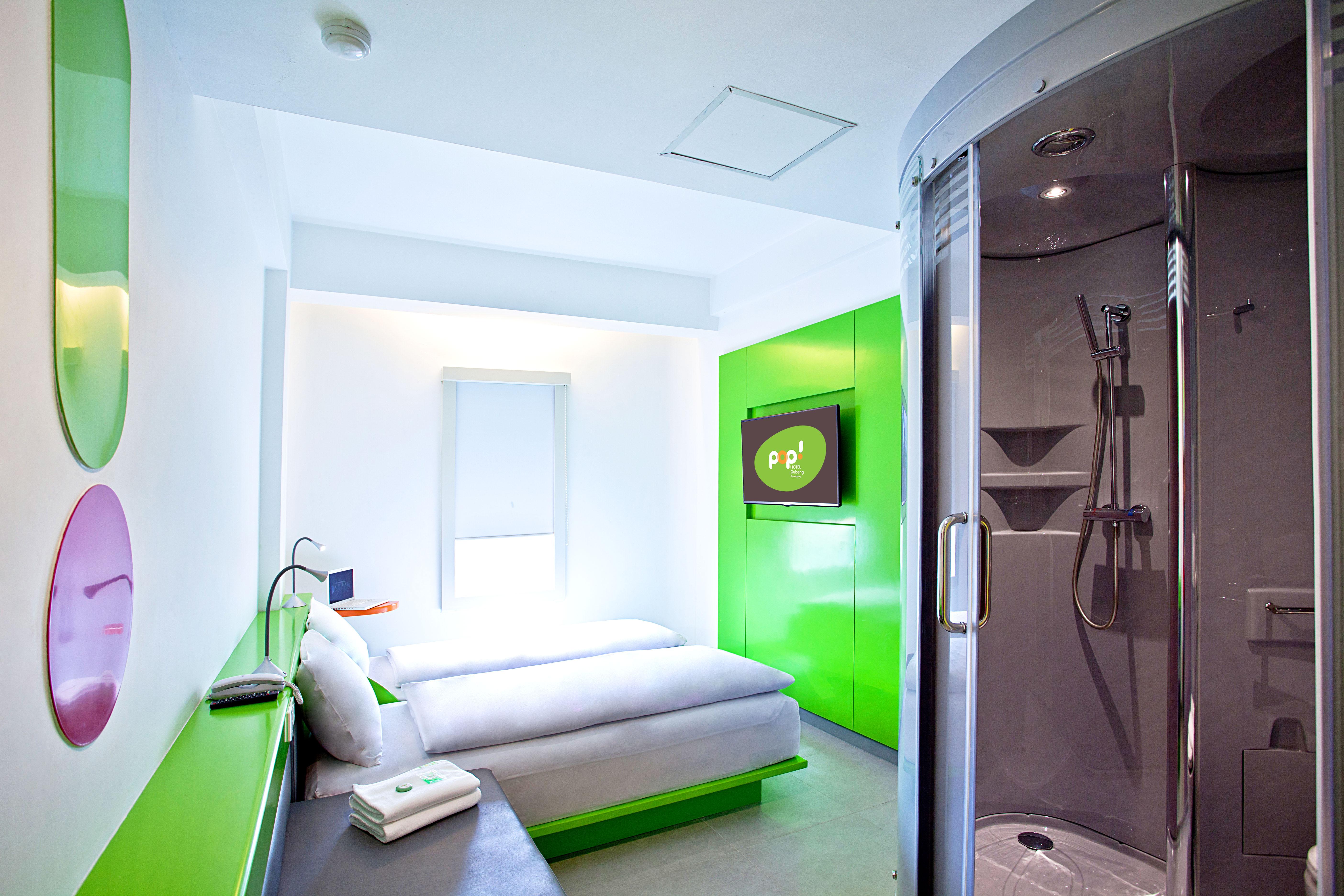 Pop! Hotel Gubeng Surabaya Luaran gambar