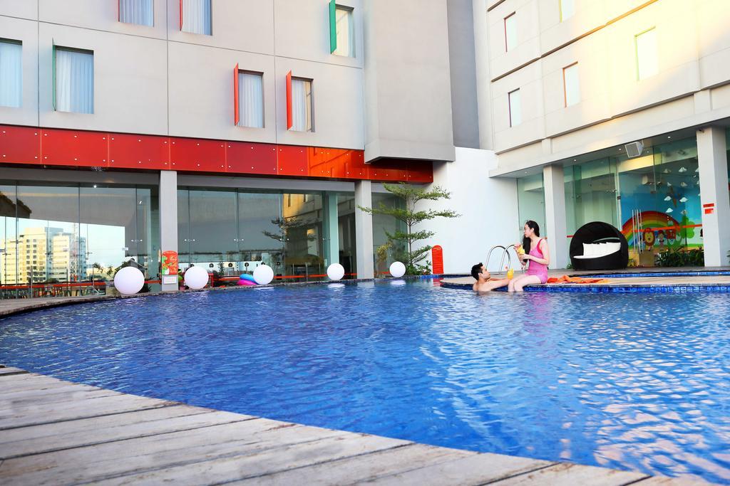 Pop! Hotel Gubeng Surabaya Luaran gambar