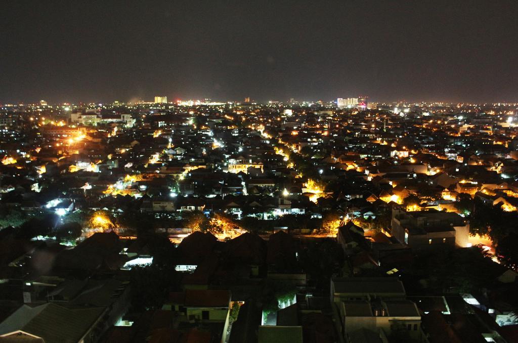 Pop! Hotel Gubeng Surabaya Luaran gambar