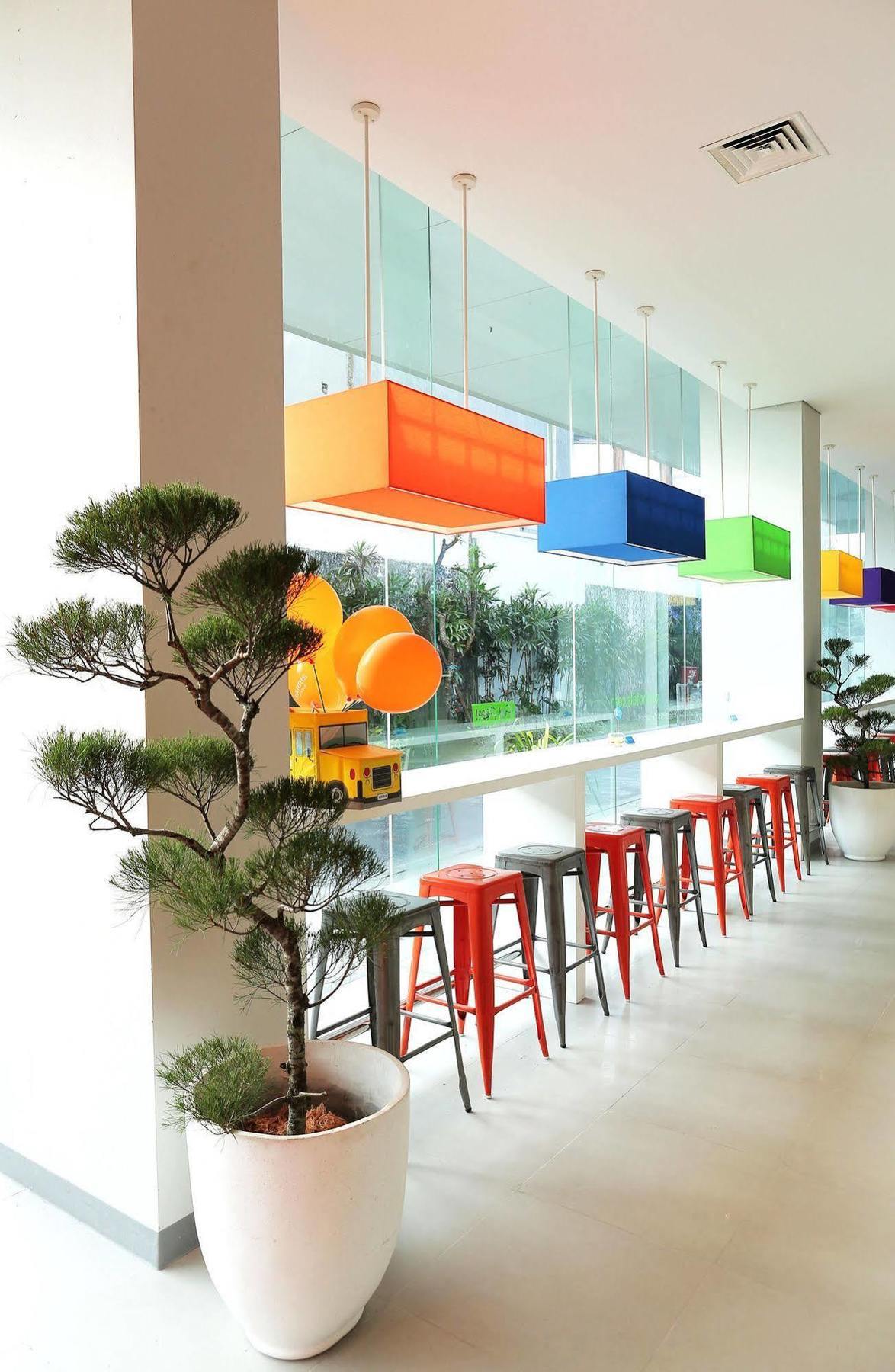 Pop! Hotel Gubeng Surabaya Luaran gambar